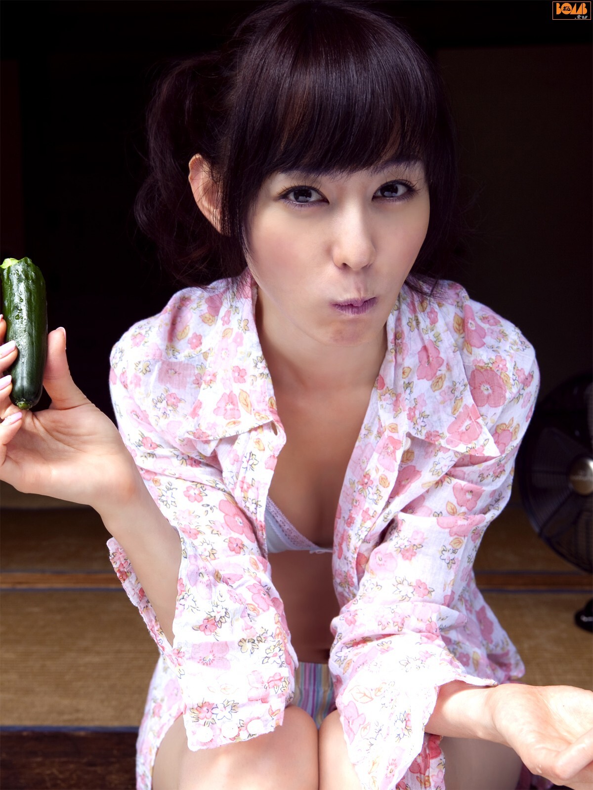 秋山莉奈  Rina Akiyama [Bomb.tv] 性感诱惑av女优